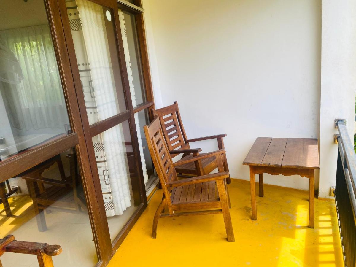 Shehan Guest Mirissa Exterior foto