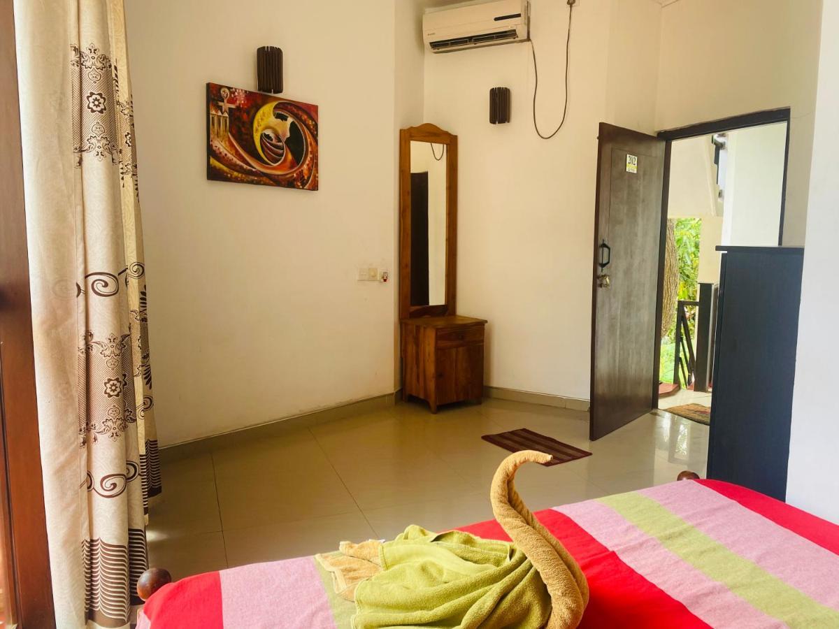 Shehan Guest Mirissa Exterior foto