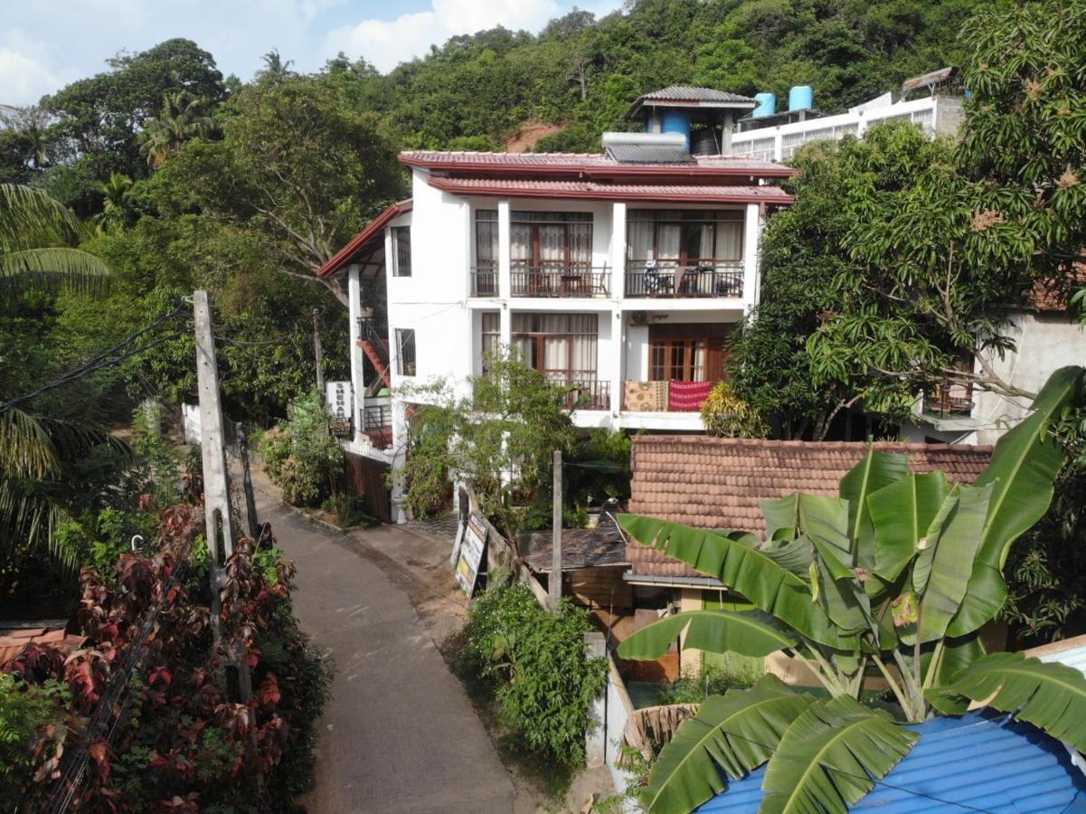 Shehan Guest Mirissa Exterior foto
