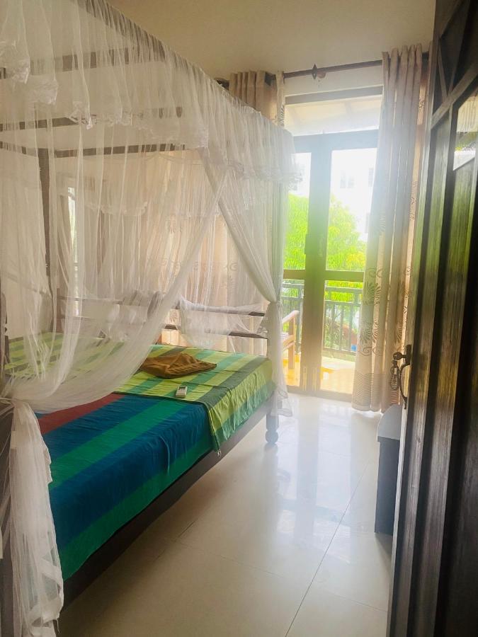 Shehan Guest Mirissa Exterior foto