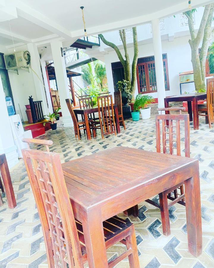 Shehan Guest Mirissa Exterior foto