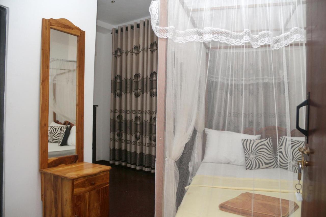 Shehan Guest Mirissa Exterior foto